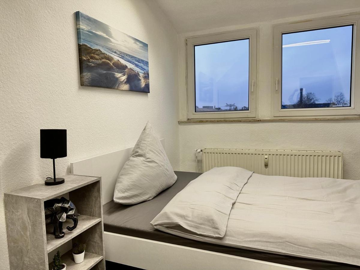Ferienwohnung Flaming House Bitterfeld Екстериор снимка