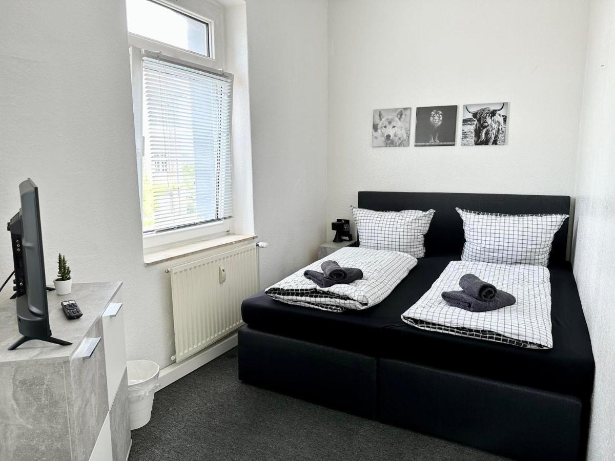 Ferienwohnung Flaming House Bitterfeld Екстериор снимка